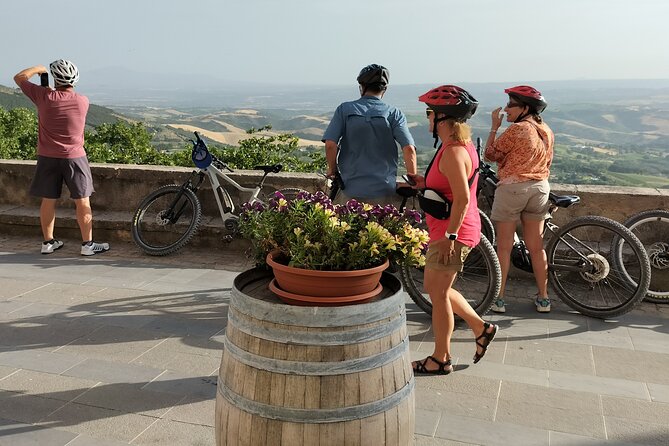 Luxury Eno and Oil Experience, by E-Bike and More... - Discover the Benefits of Exploring by E-Bike