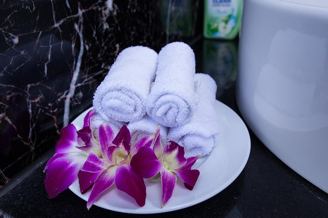 Luxury Halong Bay 1 Day on Cruises From Hanoi With Bus & Lunch - Whats Included