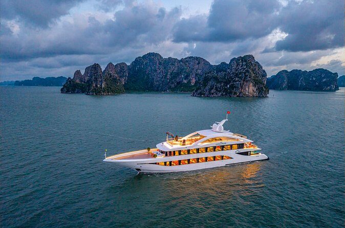 Luxury Halong Bay Day Tour from Hanoi Buffet, Jacuzzi & Views - FAQ