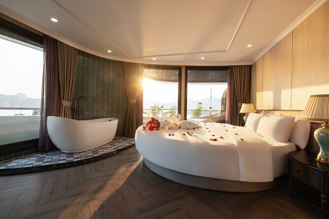 Luxury Halong & Lan Ha Bay Cruise 2D1N with Balcony & Bathtub - Who Will Love This Tour?