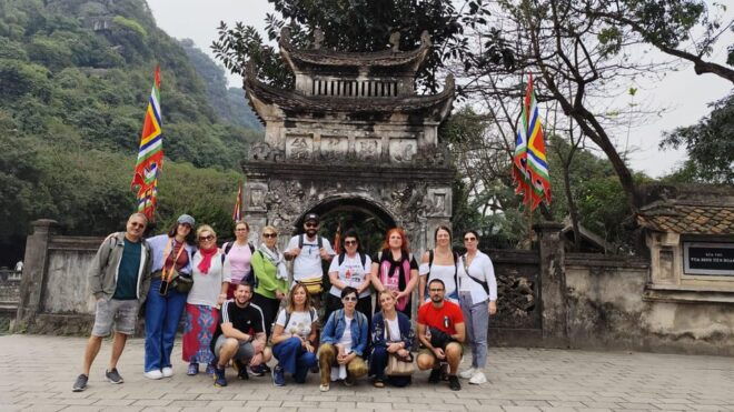 Luxury Hoa Lu- Tam Coc- Mua Cave 1 Day Tour- By Limousine - Inclusions and Exclusions