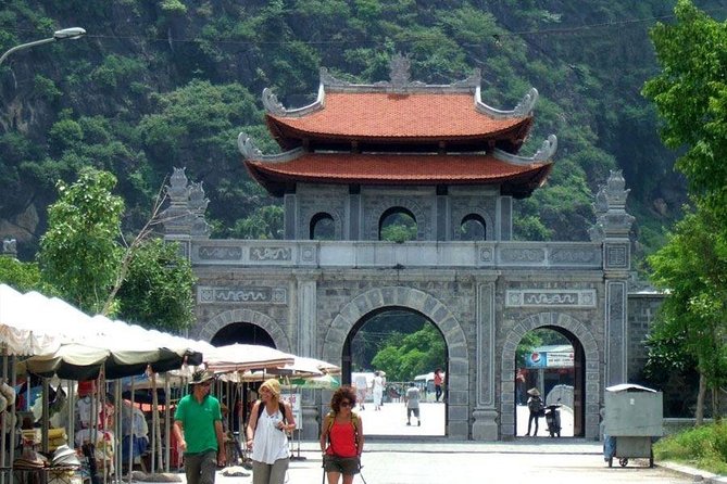 Luxury Hoa Lu - Trang An - Mua Cave 1 Day Tour - By Limousine & Small Group - Additional Information and Policies