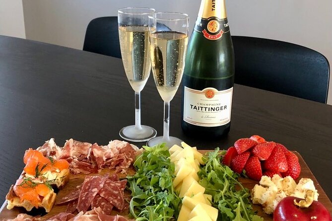 Luxury Icelandic Home-Cooked Meal Experience - Meeting and Pickup