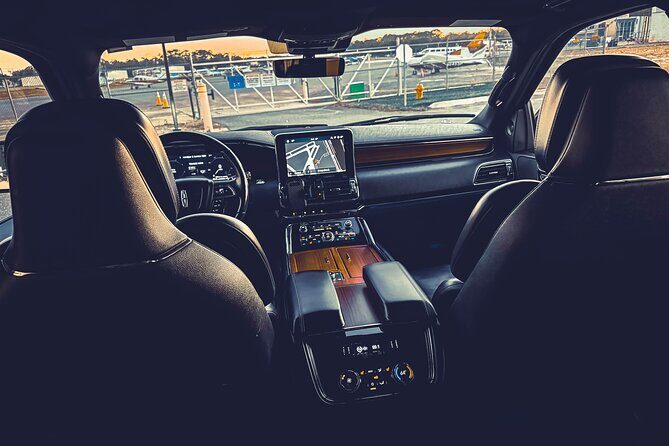 Luxury JAX Airport Transportation from Atlantic Beach - The Booking & Meeting Experience
