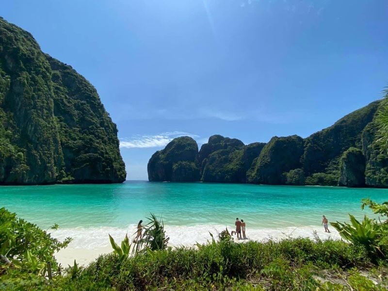 Luxury Maya Bay, Khai & Maithon Speed Catamaran Cruise from Phuket - Group size, crew and safety deserve a close look