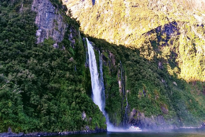 Luxury Milford Sound Coach and Scenic Cruise - Options for Open Decks or Comfortable Cabins