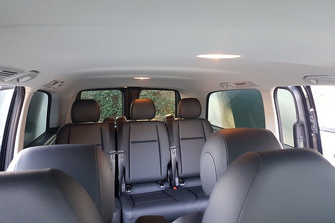 Luxury Minivan From Brussels Airport to the City of Brussels - What To Expect