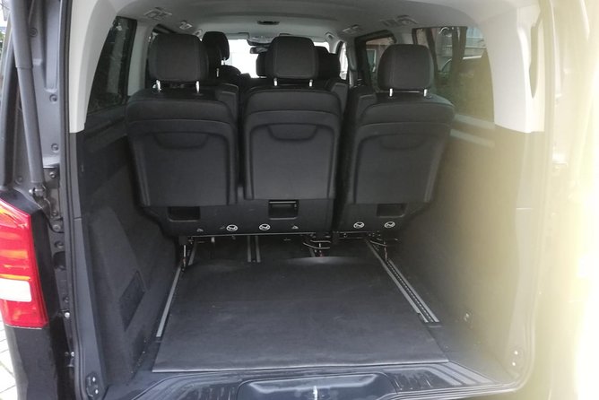 Luxury Minivan From Brussels Airport to the City of Brussels - Amenities and Comfort