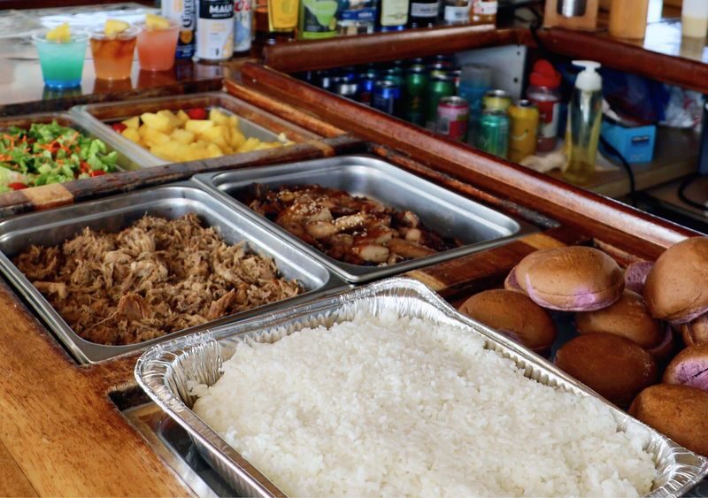 Luxury Morning Snorkel Cruise with Dolphin Watching in Oahu - Food, drinks, and time on deck