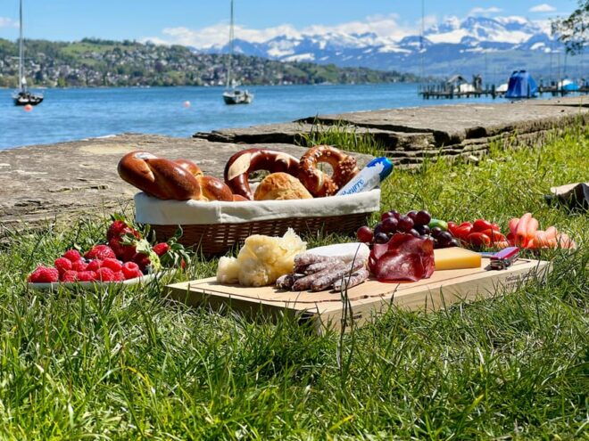 Luxury Picnic by Zurich Lake - Booking and Cancellation Policy
