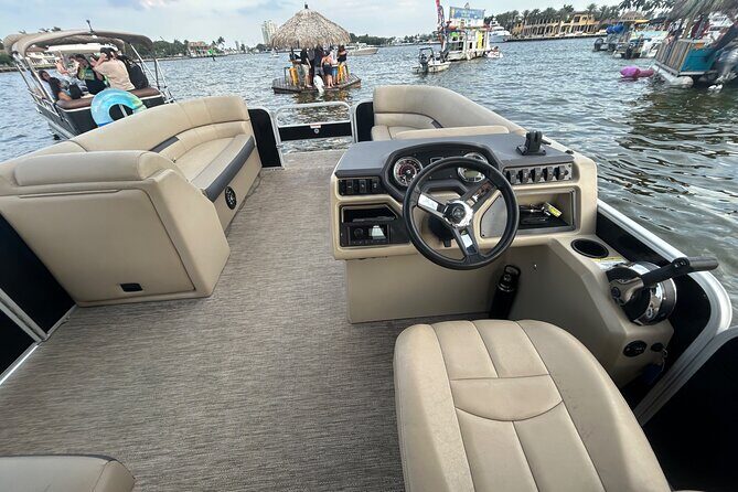 Luxury Pontoon Boat Rentals in Fort Lauderdale - Why Choose This Fort Lauderdale Pontoon Rental?