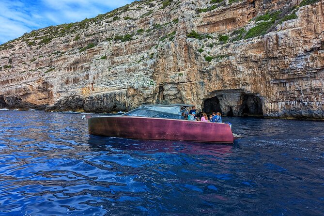 Luxury Powerboat Rent - Cancellation Policy and Weather Considerations