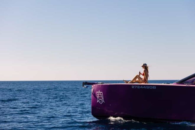Luxury Private Boat Tour to KorčUla With COLNAGO 45 - Onboard Amenities and Services