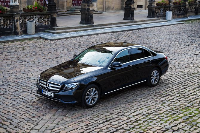 Luxury Private Day Trip From Prague to Cesky Krumlov via Hluboka Castle - Customer Reviews