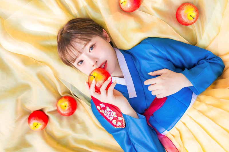 Luxury Private Hanbok Rental with Gyeongbokgung and Studio Snap - An indoor hanok shoot when the weather turns