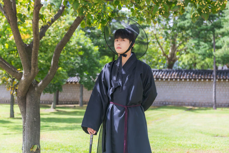 Luxury Private Hanbok Rental with Gyeongbokgung and Studio Snap - What the price buys, and what to check