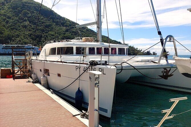 Luxury Private Moorea Cruise Tour - The Experience of the Crew and Comfort