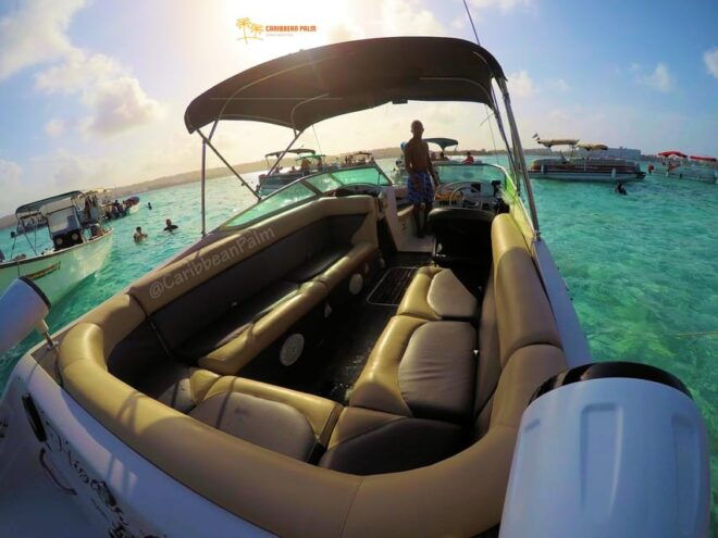 Luxury Private Tour Boat 6 in 1 - Sailing to Johnny Cay