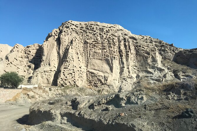 Luxury Private Tour in Santorini - Pickup Details and Refund Policy