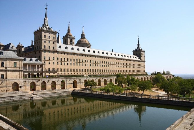 Luxury Private Tour Madrid - El Escorial - Pickup and Drop-off