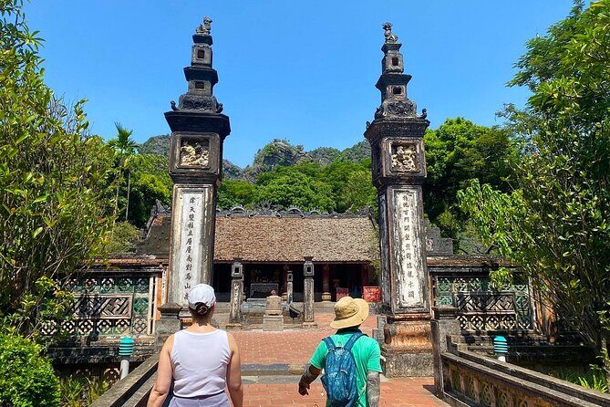 Luxury Private Tour: Quang Phu Cau Incense Village to Ninh Binh - FAQs