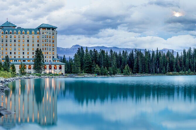 Luxury Private tour to Moraine and Lake Louise from canmore/Banff - Exploring the Best of the Canadian Rockies: Luxury Private Tour to Moraine and Lake Louise