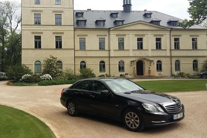 Luxury Private Transfer From Hotel to Prague Airport - Pickup Points