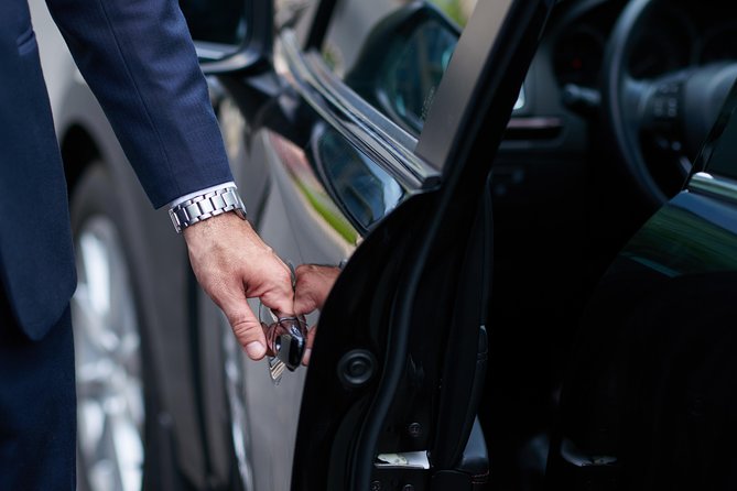 Luxury Private Transfer Venice Airport - Rovinj - Pickup and Drop-off Process