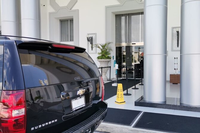 Luxury Private Transportation Airport-Puerto Aventuras & Akumal - Pickup and Drop-off