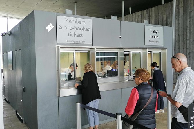 Luxury Private Vehicle Day Hire From & to London via Stonehenge Lacock and Bath - The Sum Up