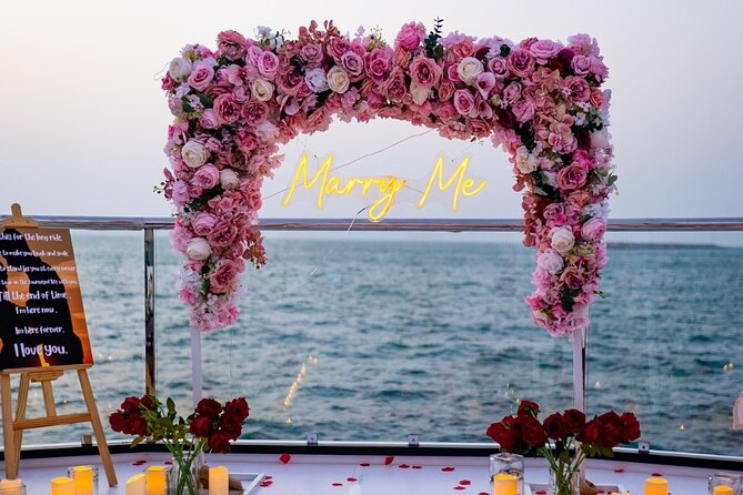 Luxury Proposal at Sunset on a Boat - Inclusions and Amenities Provided