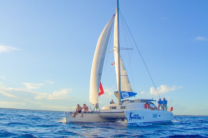 Luxury Sailing Experience to Isla Mujeres with Lunch & Open Bar - First Impressions of the Experience