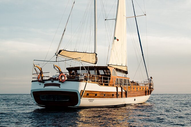 Luxury Sailing Yacht and Chef Dinner - Directions