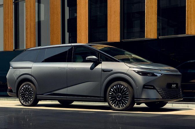 Luxury Shanghai Airport and City Transport - Who Should Consider This Service?