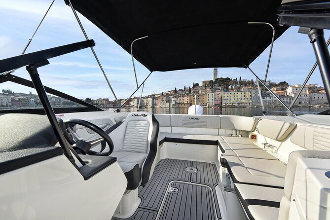 Luxury Speedboat Island Hopping with Swimming & Snorkeling - Exploring the Luxury Speedboat Island Hopping Tour in Rovinj