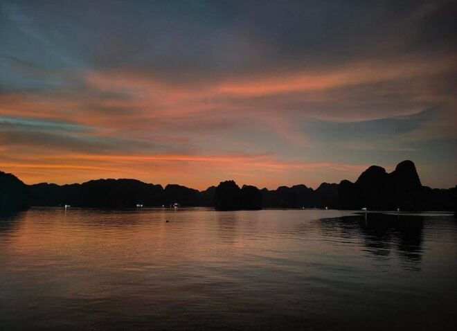 Luxury Sunset Tour: Kayaking, Swimming to Admire Lan Ha Bay - Inclusions for Guests