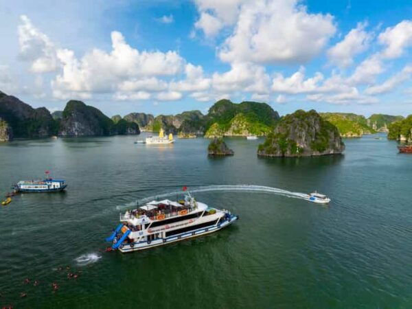 Luxury Sunset Tour- Lan Ha Bay: Kayak, Water Slides, Jacuzzi - Local Insights and Culture
