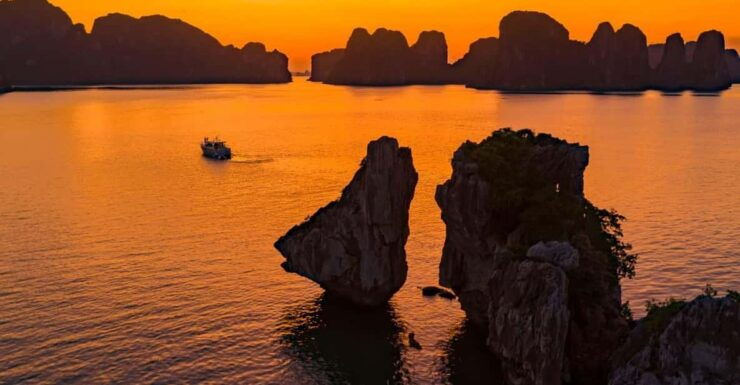 Luxury Sunset Tour - Private Yacht With Snacks & Visit Cave - Good To Know
