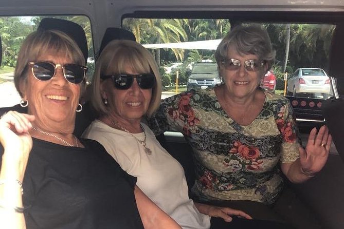 Luxury SUV Private Transfer R/T-Airport-Hotel-Airport-H. Puerto Aventuras - No Stress or Waiting in Taxi Queues