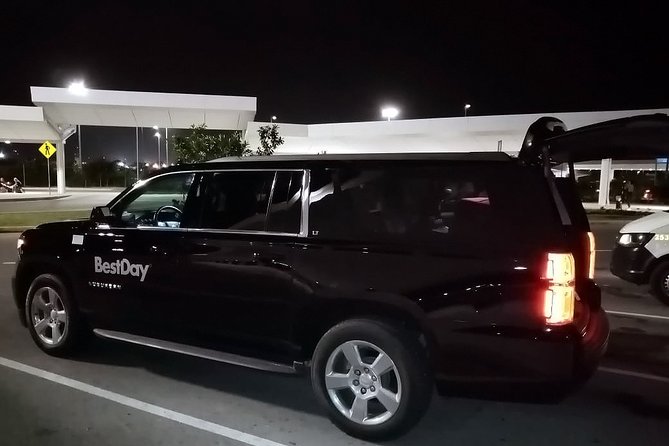 Luxury SUV Private Transfer R/T-Airport-Hotel-Airport-H. Puerto Aventuras - Meeting and Pickup Options