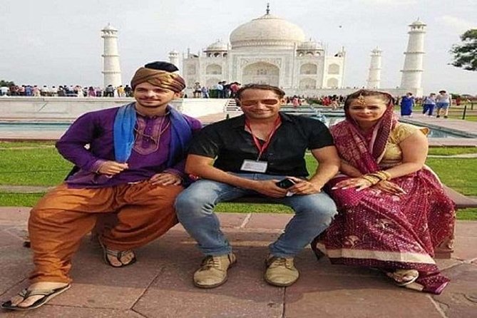 Luxury Taj Mahal Tour by Luxury Car - All Inclusive - Luxury Car Transportation