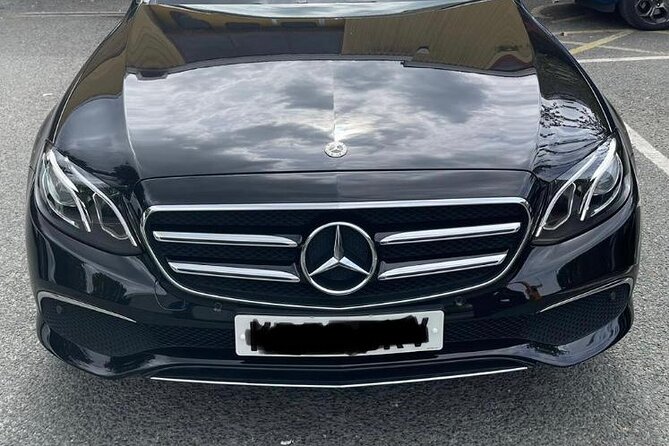 Luxury Taxi Services From London Heathrow to Gatwick Airport - The Sum Up