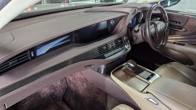 Luxury Tour to Byron Bay and Burleigh Heads from Brisbane - Discovering the Highlights of the Tour