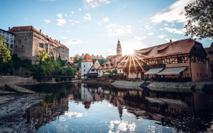 Luxury Transfer From Prague to ČEsky Krumlov - Highlights of Česky Krumlov Tour