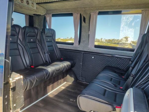 Luxury Transportation From/To Oia - Highlights of the Service