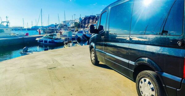 Luxury Transportation From/To Oia - Inclusions and Booking Information