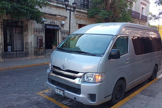 Luxury Transportation to and From Xoxocotlan Airport to Hotels - Meeting and Pickup Instructions