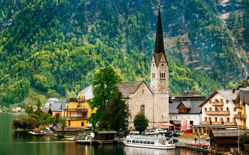 Luxury Van Tour: Salzburg, Hallstatt & More for Your Group - Salzburg: Musical Heritage meets Alpine Charm