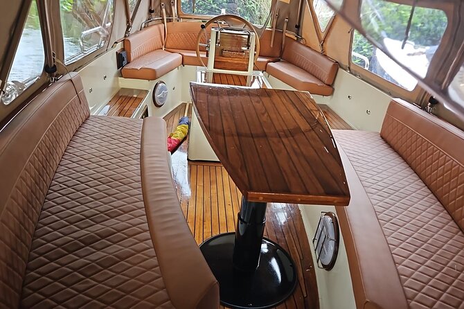 Luxury VIP Private Sightseeing Tour to Giethoorn From Amsterdam - Booking and Cancellation Policy