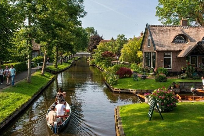 Luxury VIP Private Sightseeing Tour to Giethoorn From Amsterdam - How to Get There
